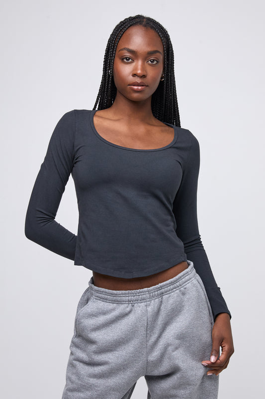 the scoop neck long sleeve